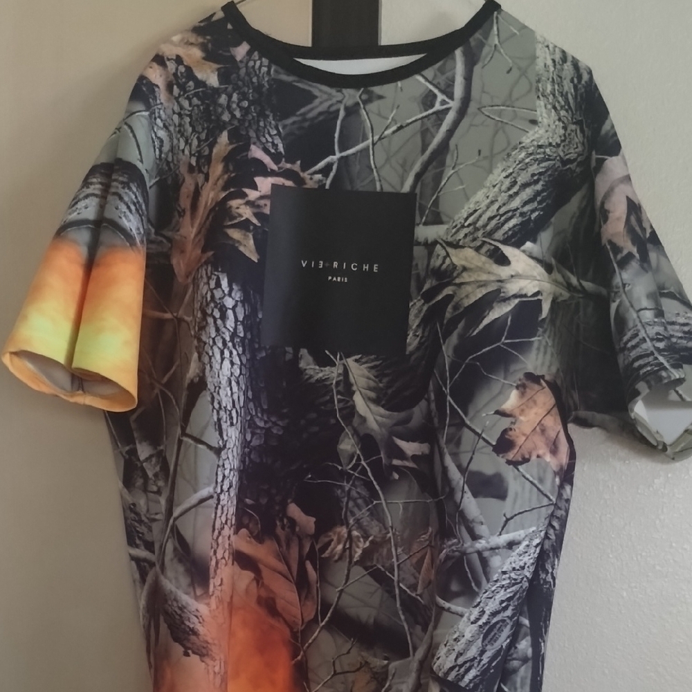 Artistic Orange and Black Short Sleeve Tee